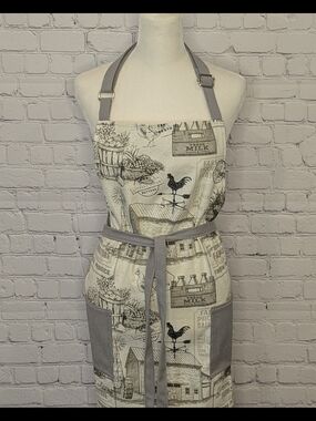 Farmhouse Print Cotton Apron with Gray Straps and Pockets